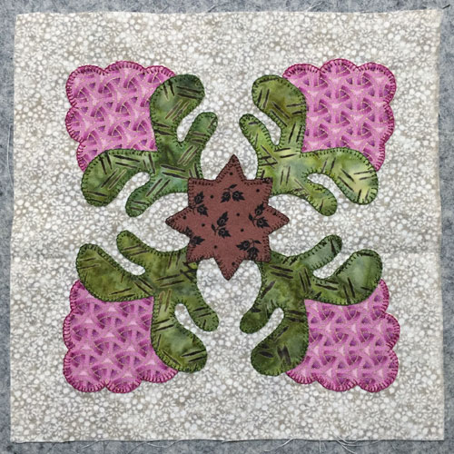 Appliqued block 13